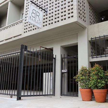 Brblock Boutique And Residences Makati City Exteriör bild